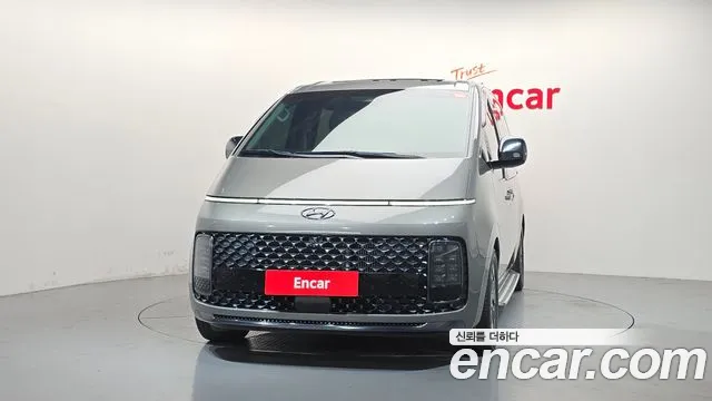 Hyundai Staria 2021 thumb 3