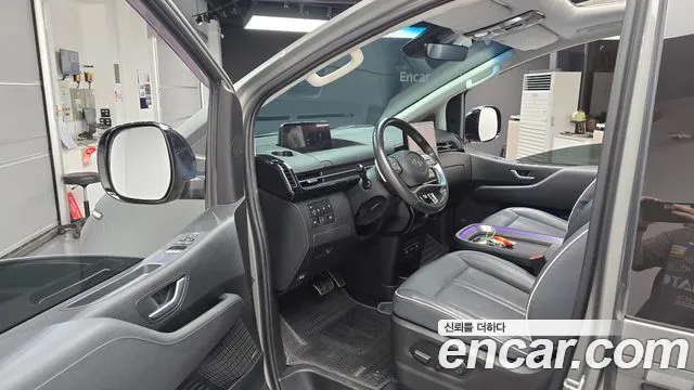 Hyundai Staria 2021 thumb 10