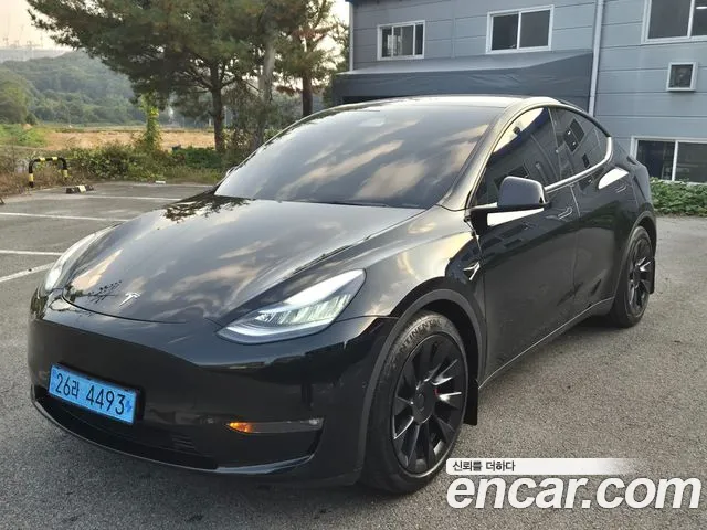 Tesla Model Y 2021 thumb 12