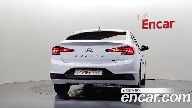 Hyundai Avante 2019 thumb 4
