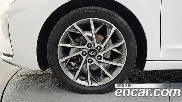 Hyundai Avante 2019 thumb 5