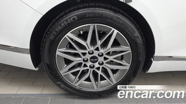 Genesis G80 2024 thumb 5