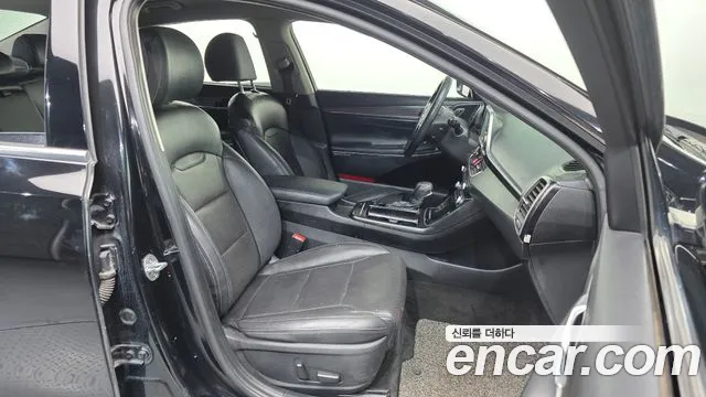 Hyundai Grandeur 2017 thumb 11