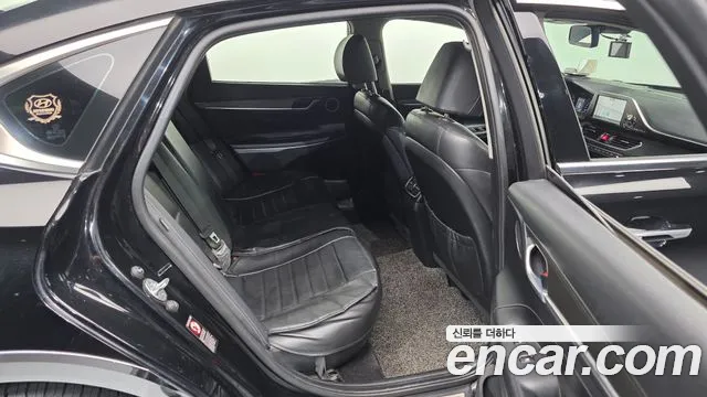 Hyundai Grandeur 2017 thumb 12