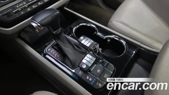 Kia Carnival 2018 thumb 9