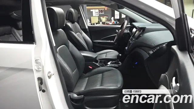 Hyundai Santa Fe 2017 thumb 10
