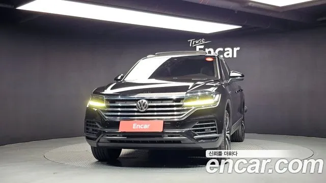 Volkswagen Touareg 2020 thumb 3