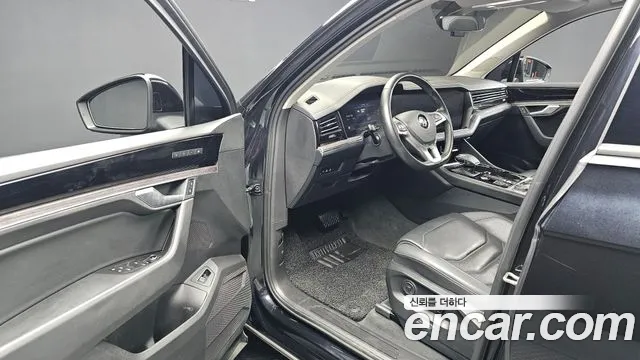Volkswagen Touareg 2020 thumb 10