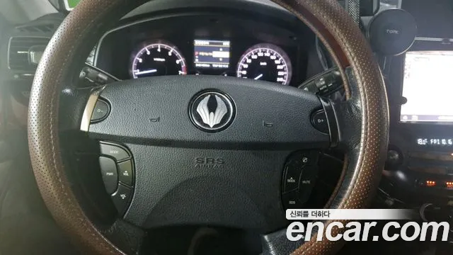 KG_Mobility_Ssangyong Chairman 2008 thumb 7
