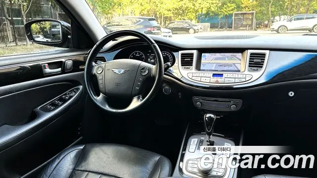 Hyundai Genesis 2013 thumb 8