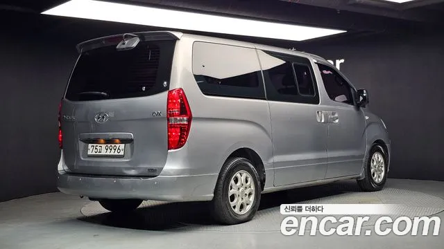 Hyundai Starex 2013 thumb 2