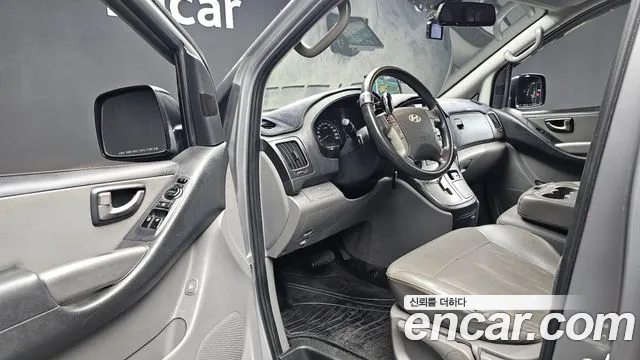 Hyundai Starex 2013 thumb 10