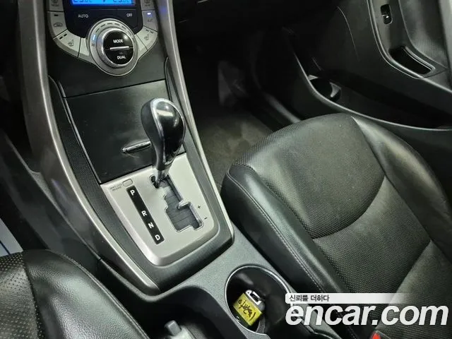 Hyundai Avante 2013 thumb 10
