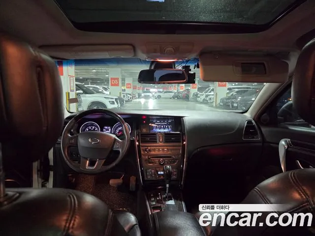 Renault-KoreaSamsung Latitude 2012 thumb 8