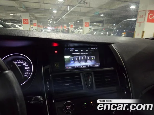 Renault-KoreaSamsung Latitude 2012 thumb 10