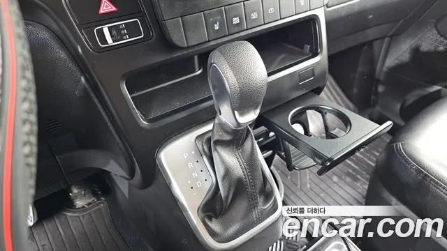 Hyundai Staria 2022 thumb 9