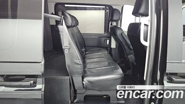 Hyundai Staria 2022 thumb 10