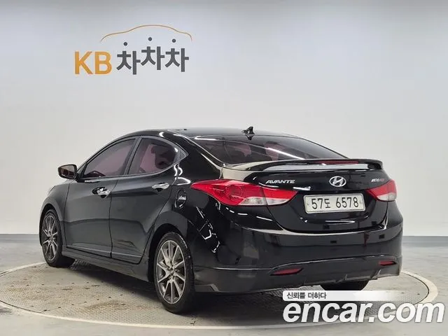 Hyundai Avante 2010 thumb 4