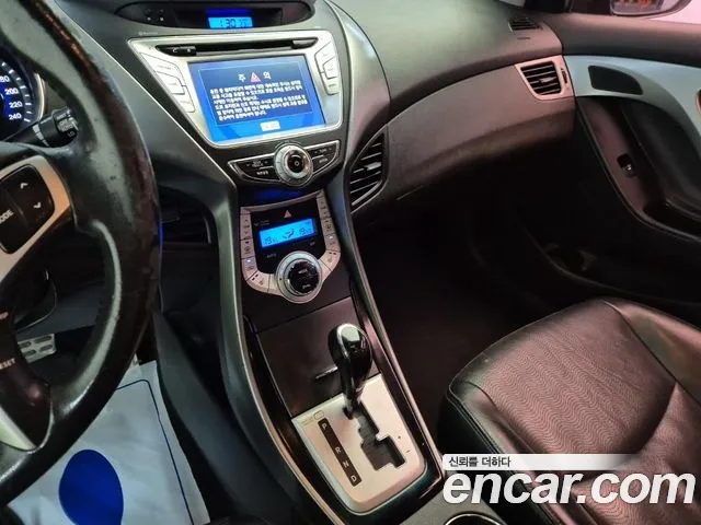 Hyundai Avante 2010 thumb 9