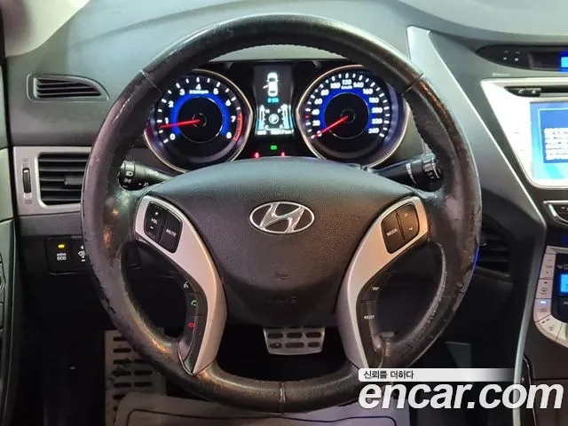 Hyundai Avante 2010 thumb 10