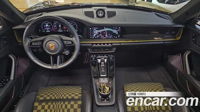 Porsche 911 2025 thumb 7