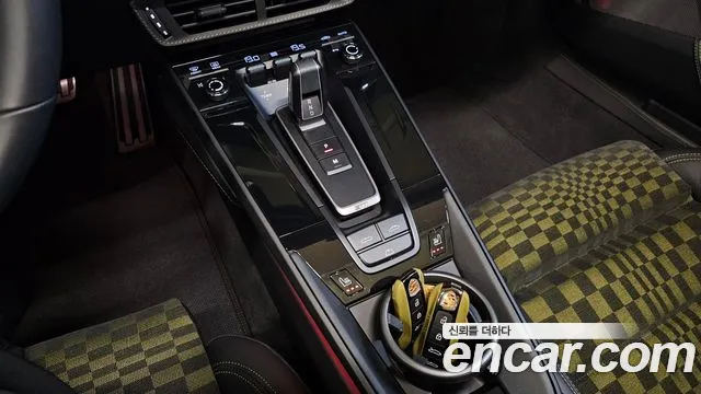 Porsche 911 2025 thumb 9