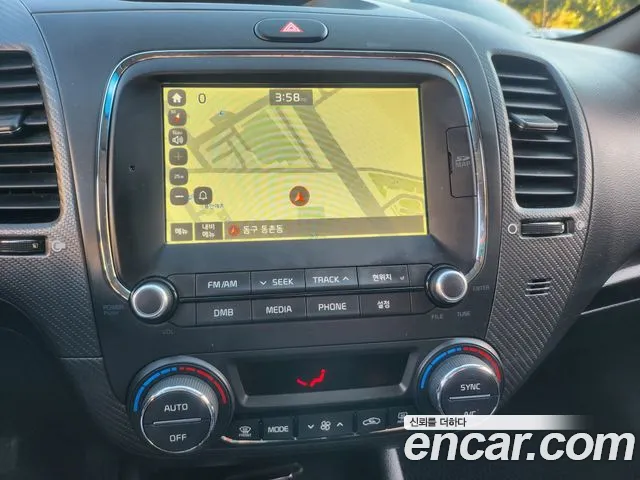 Kia K3 2016 thumb 9
