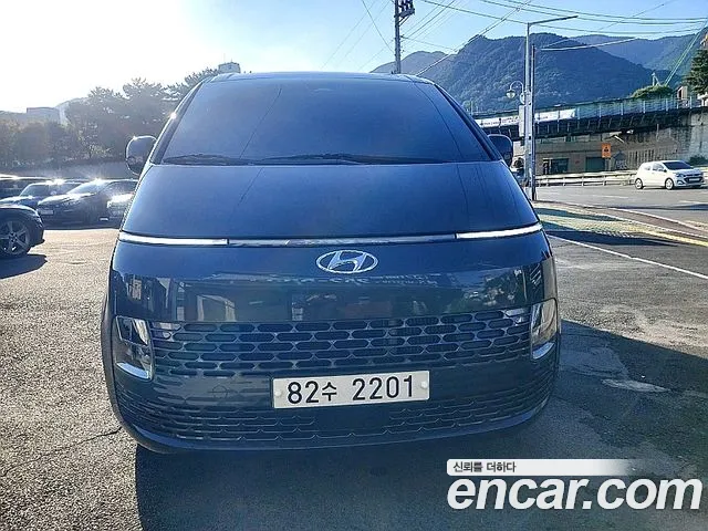 Hyundai Staria 2021 thumb 3