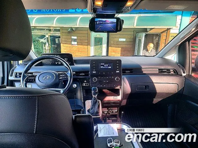 Hyundai Staria 2021 thumb 8