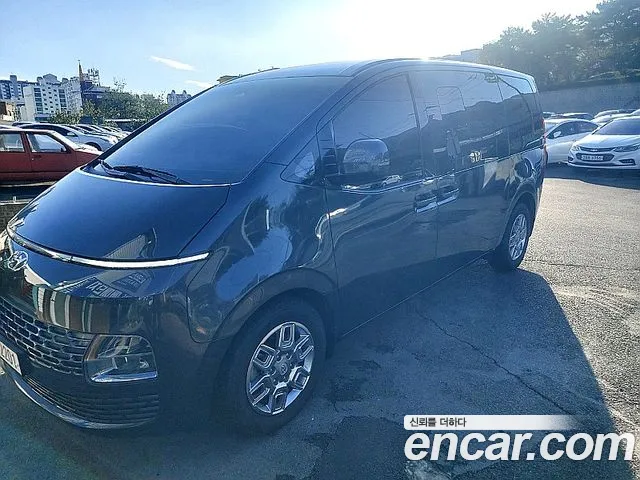 Hyundai Staria 2021 thumb 12