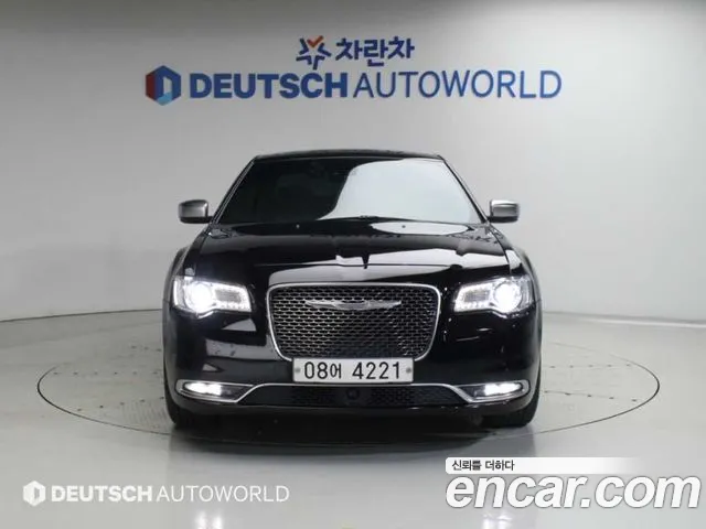 Chrysler 300C 2016 thumb 3