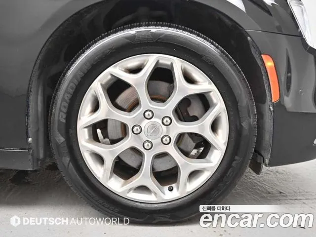 Chrysler 300C 2016 thumb 5