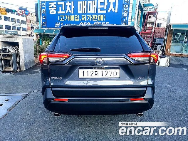 Toyota RAV4 2021 thumb 6