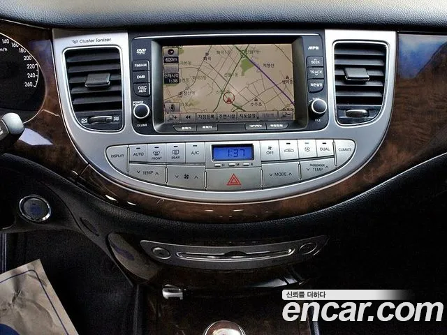 Hyundai Genesis 2010 thumb 10