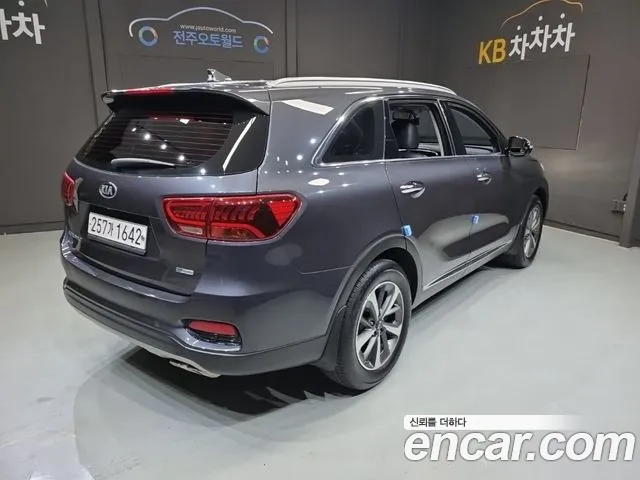 Kia Sorento 2018 thumb 5