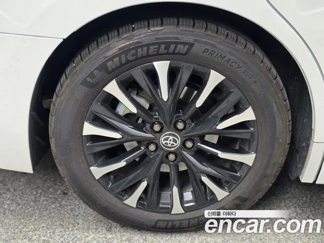 Toyota Alphard 2025 thumb 10