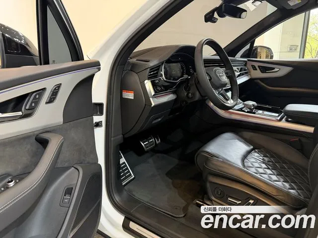 Audi Q7 2025 thumb 10