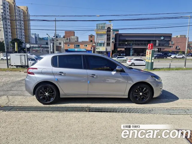 Peugeot 308 2015 thumb 4