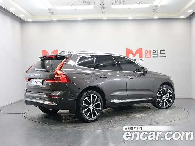 Volvo XC60 2024 thumb 2