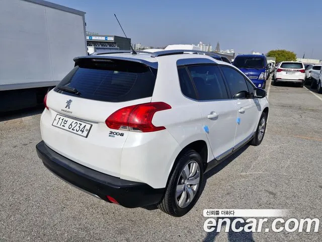 Peugeot 2008 2015 thumb 5