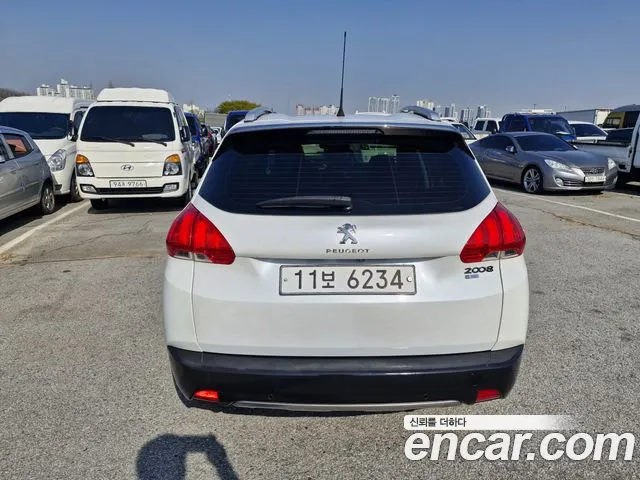 Peugeot 2008 2015 thumb 6