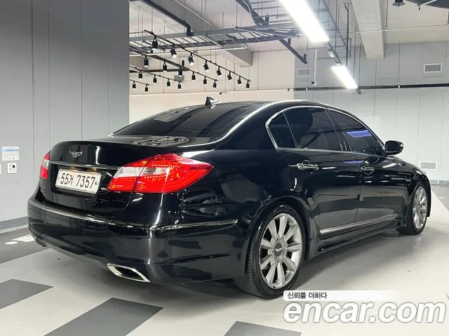 Hyundai Genesis 2012 thumb 2