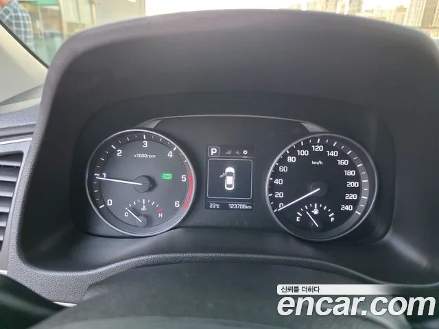 Hyundai Avante 2016 thumb 8