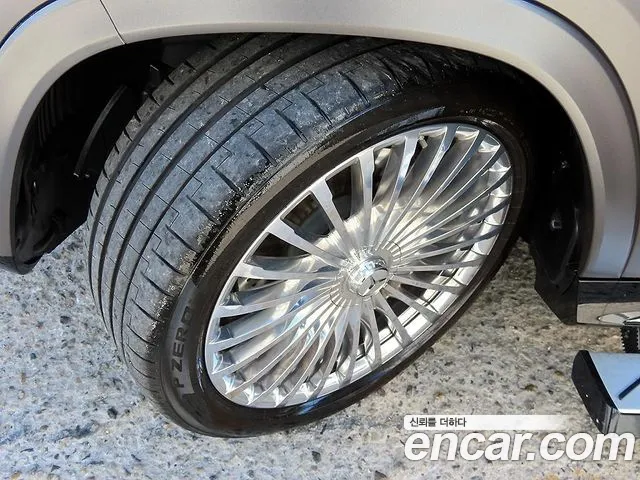 Mercedes-Benz GLS 2025 thumb 5