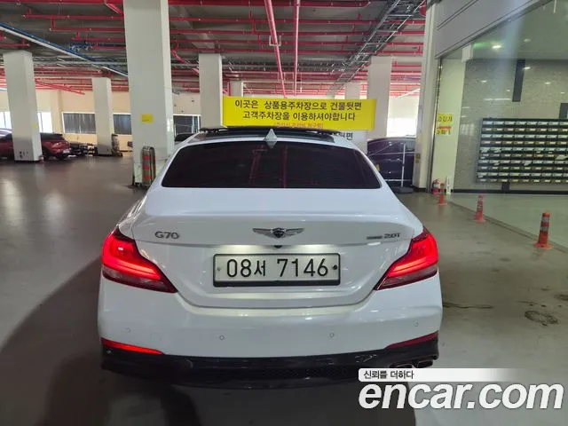 Genesis G70 2019 thumb 4