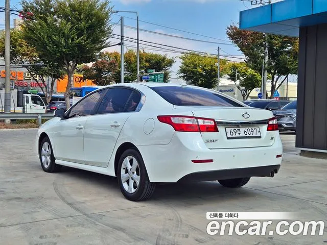 Renault-KoreaSamsung SM5 2011 thumb 6