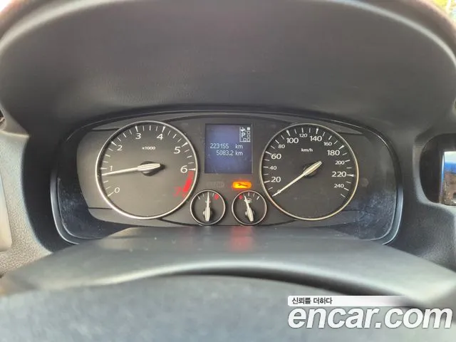 Renault-KoreaSamsung SM5 2011 thumb 10