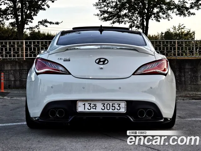 Hyundai Genesis 2010 thumb 4