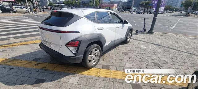 Hyundai Kona 2023 thumb 2