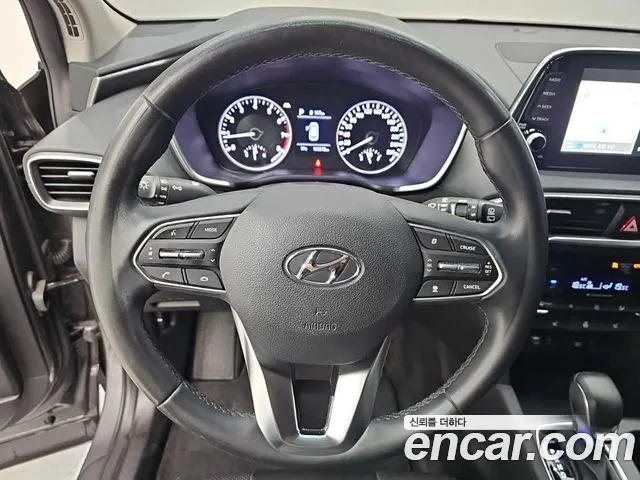 Hyundai Santa Fe 2018 thumb 9